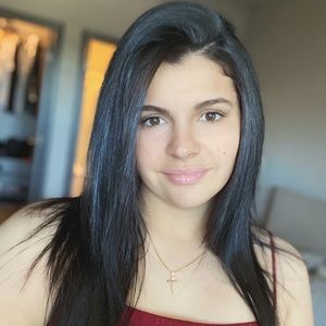 Meet your Posher, Marissa